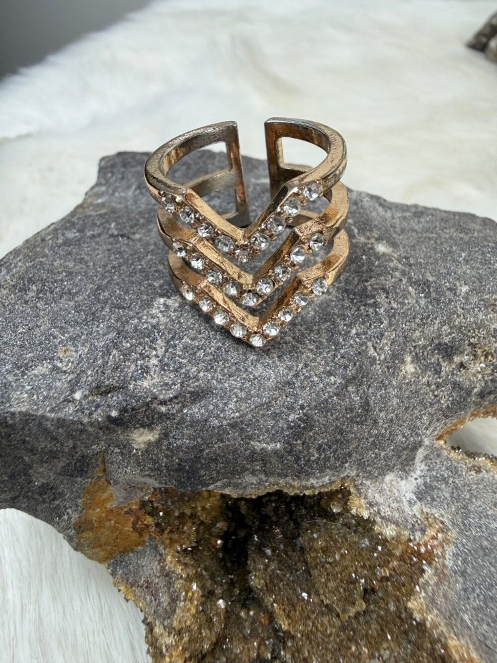 Gold Tone Rhinestone Chevon Ring Adjustable Size 9.75 - Picture 3 of 6